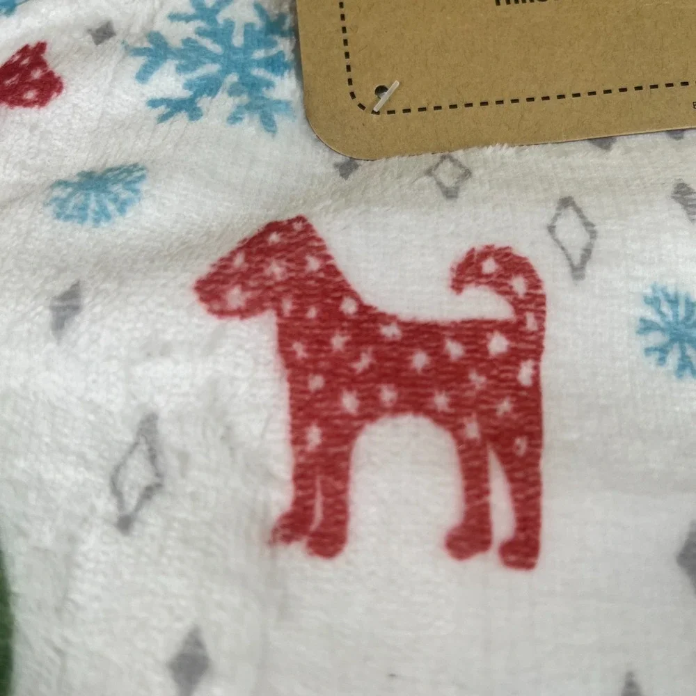 Berkshire Pet Collection Christmas Throw Blanket 50x60 Sherpa Dogs Trees Snow